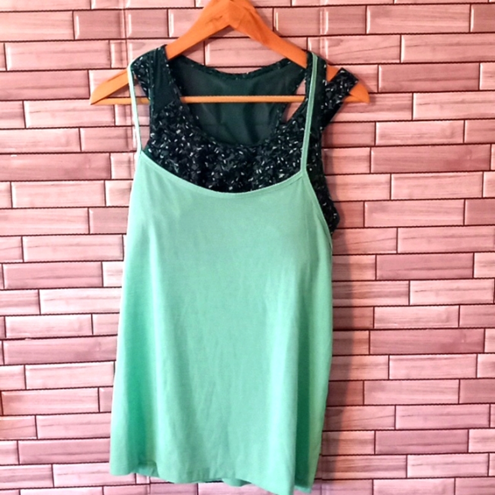 LULULEMON size 10 attached bra and tank top